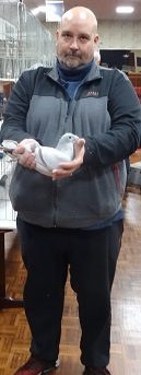 Mick Willis Holding his Champion of Champions winner. 18 12 22
