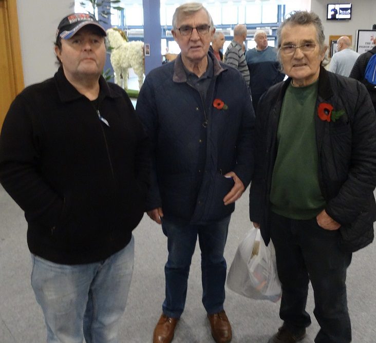 Shenton Brothers Ron Norman with Normans son Kevin 29 08 23z