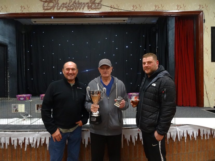 Alan Houldsworth centre with judges Matt Clive Herrot. 14 12 23