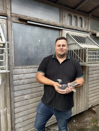 Picture1 5th Generation fancier Tony Brewster from T K Brewster
