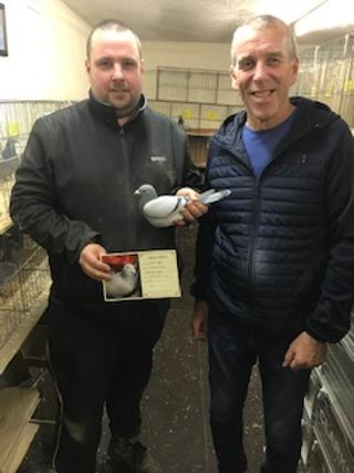Mark BradyL with judge Malclm Mathieson 15 08 25Z