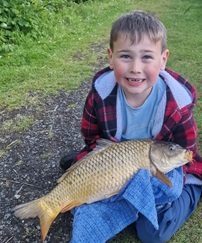 oscar with fish b 13 08 25b
