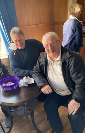 Davie ForsterL John Frood enjoying a day out at Clydesdale Mid week club show 02 09 25C
